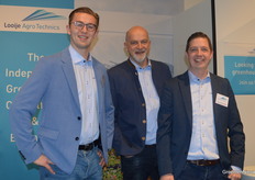 Among other things, Twan and Martin Looije and Tom van Zundert of Looije Agro Technics are busy with nitrogen, also a concern in greenhouse horticulture.